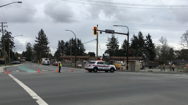 Gas line break shuts down part of Goldstream Avenue in Langford | CTV News