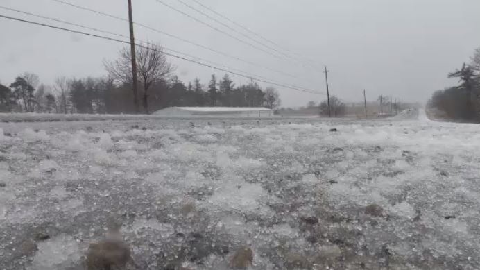 Southern Ontario hit by ice storm 