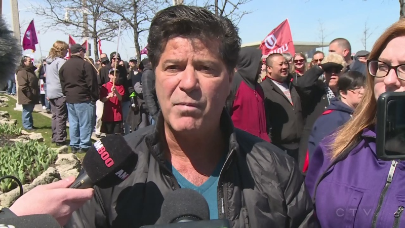 Jerry Dias says leave rules bias against auto workers