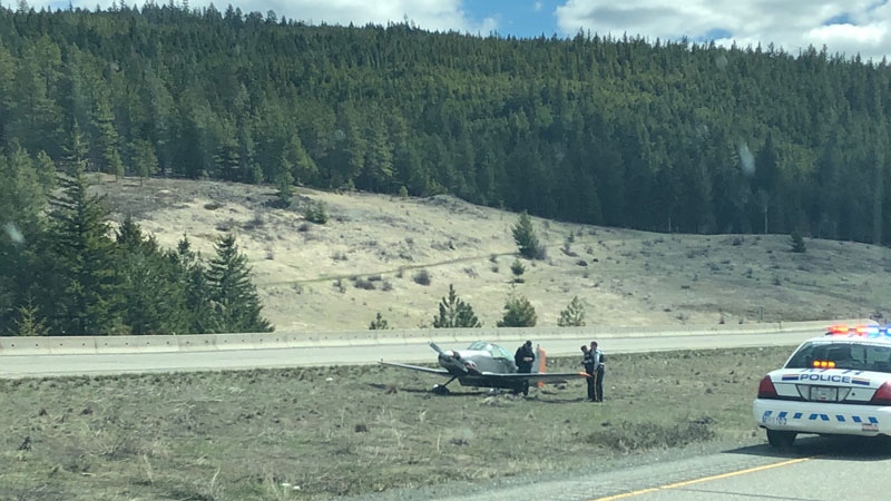 The small plane made an emergency landing on the median of B.C.'s Coquihalla Highway. (Twitter / @RyanManseau)