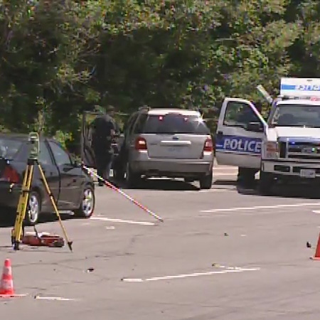 A crash involving an Ottawa police cruiser closed parts of Carling Avenue, Thursday, June 3, 2009.