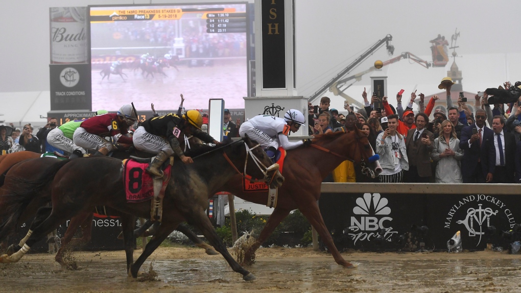 Justify with Mike Smith wins Preakness