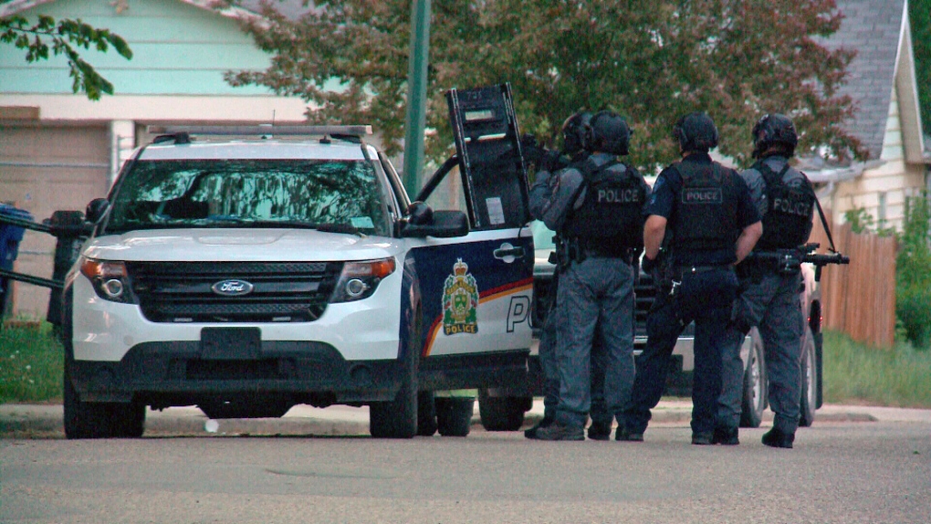 Saskatoon police search warrant in Pleasant Hill