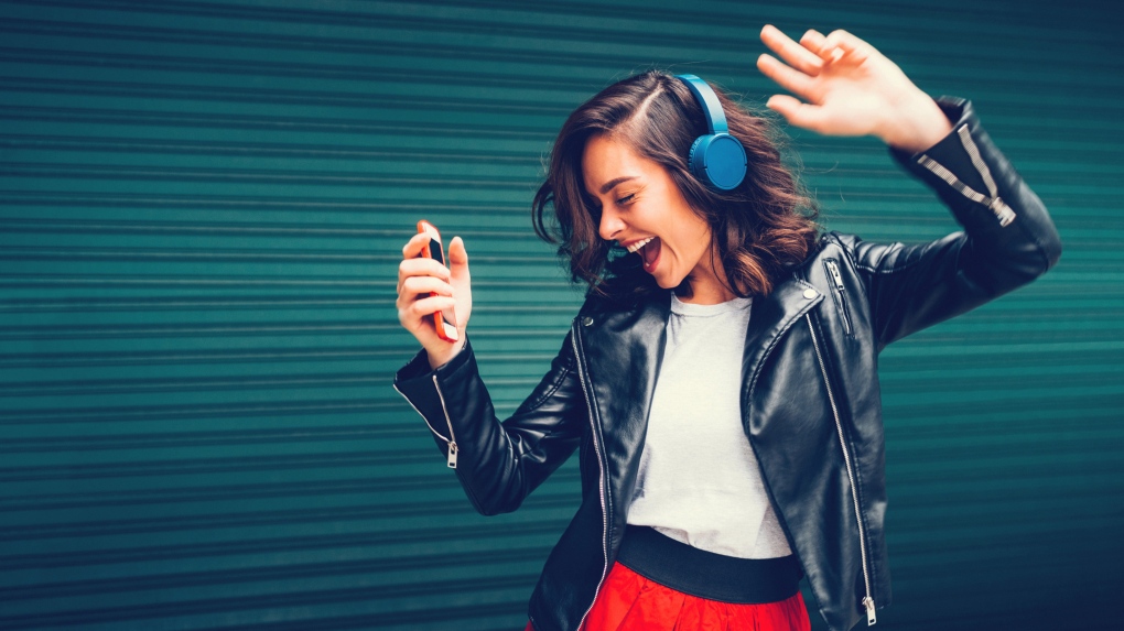 5 Free Music Apps that Don't Need Wi-Fi or Data to Work