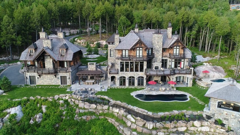 Hockey Legend Mario Lemieux Lists Quebec Estate For $22 Million