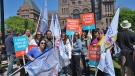 Members of the Elementary Teachers’ Federation of Ontario (ETFO) protest at Queen's Park in Toronto on Aug. 14, 2018. (ETFOeducators / Twitter)