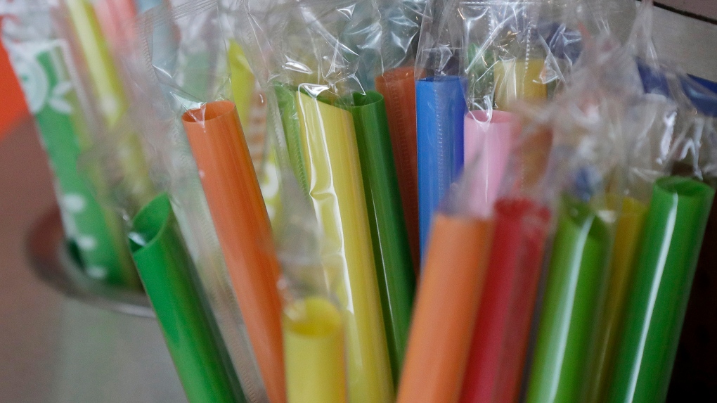 plastic straws 
