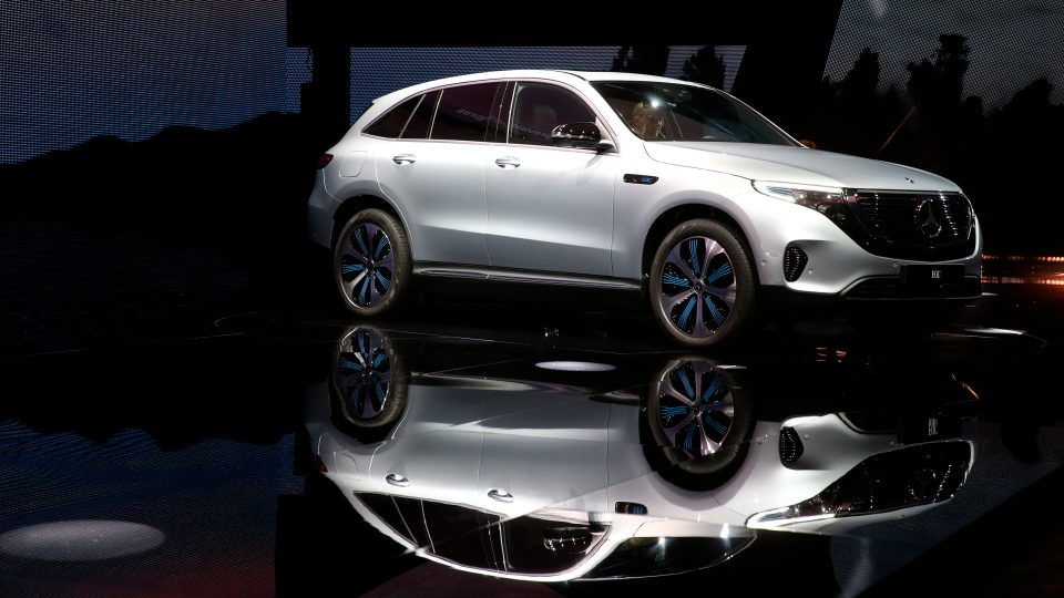 paris auto show highlights electric suvs yet sel lives on 1