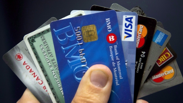 Fed masih berencana untuk bertindak atas biaya kartu kredit