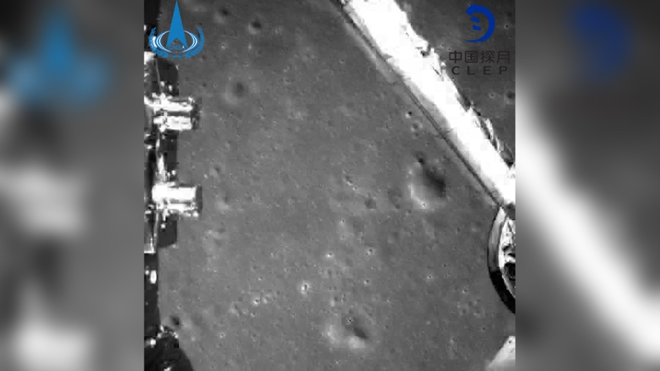 Оби на темной стороне луны. Снимки Луны с китайского спутника. Обратная сторона Луны. Покажи фотографию поверхности Луны с китайского спутника. Первая фотография обратной стороны Луны.