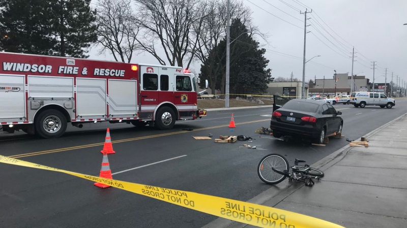 A serious accident on Tecumseh Road closed the road closed at Elsmere and Parent Avenue in Windsor, Ont., on Thursday, Jan. 17, 2019. (Angelo Aversa / CTV Windsor)