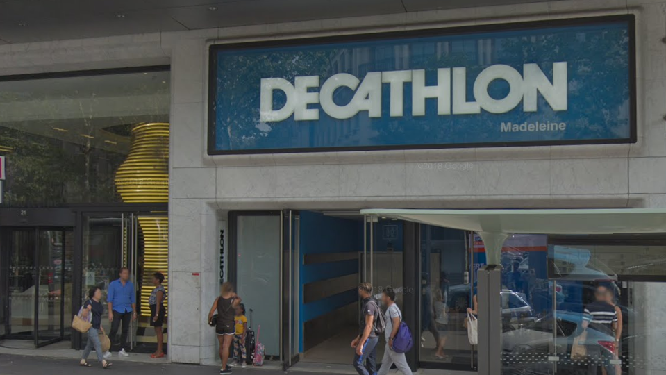 A Decathlon location is shown in Paris, France.