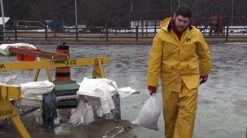 Preparing for flooding in West Carleton