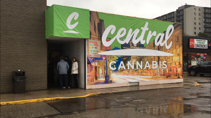 People line up to get into Central Cannabis in London on Saturday, April 20, 2019.
(Brent Lale / CTV London) 