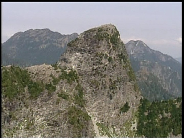 The Lions is a 1654 metre (1,499 foot) peak popular with climbers and hikers. 