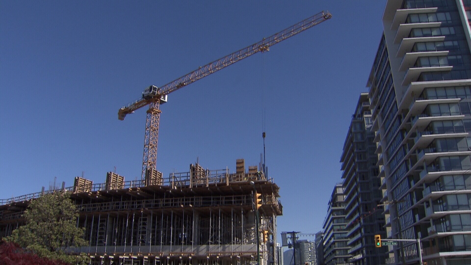 Crane collapse draws scrutiny in Vancouver
