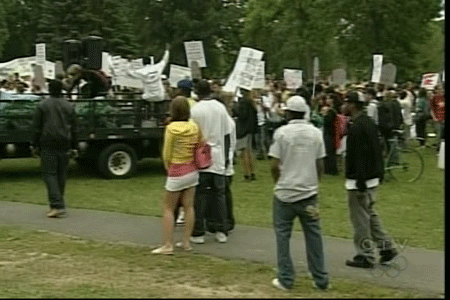 Crowds gathered for a march and a vigil to remember Fredy Villanueva (Aug 9, 2009).