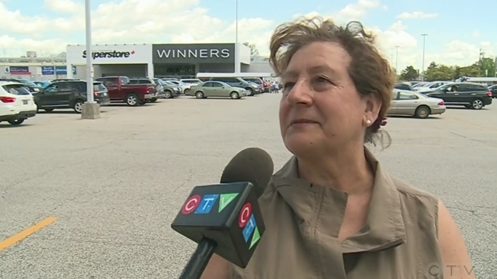A Windsor woman found a wad of cash and wants to f