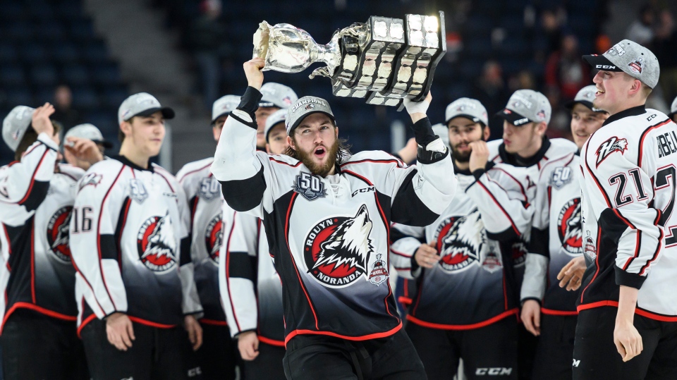 Quebec Remparts celebrate Memorial Cup win at National Assembly