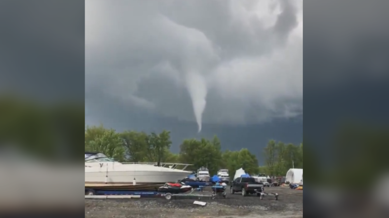  Tornado warnings are being issued for western Quebec including Gatineau, as well Ontario towns Prescott and Russell, according to Environment Canada. (Mike Lagace)
‏ 
