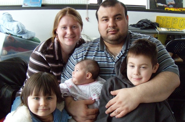 Kimberly Rivera, the first female U.S. Iraq war resister to come to Canada, is seen with her husband Mario, son Christian, 6, daughter Rebecca, 4, and newborn Canadian daughter Katie, 6 weeks. (Courtesy War Resisters Support Campaign)