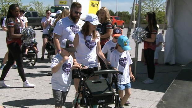 Ottawa Mother Of 3 Leads Citys Largest Walk To End Als Ctv News