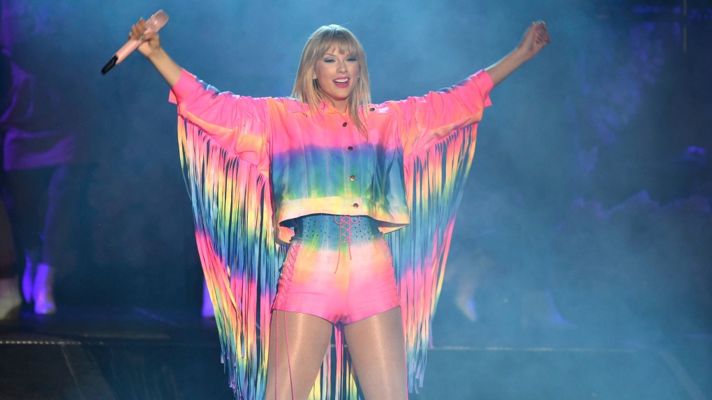 Swift Calls Out Homophobes On New Song You Need To Calm