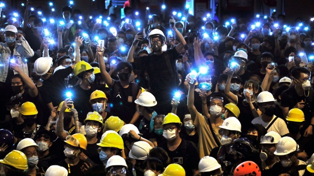 Bagaimana demokrasi dibongkar di Hong Kong pada tahun 2021