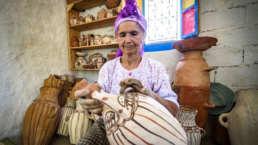 Moroccan potter 