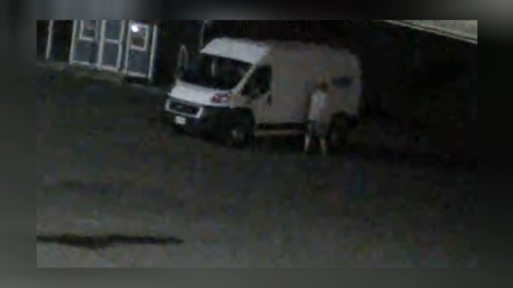 Van involved in home hardware theft