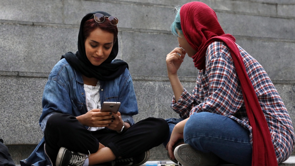 Iran Internet struggle