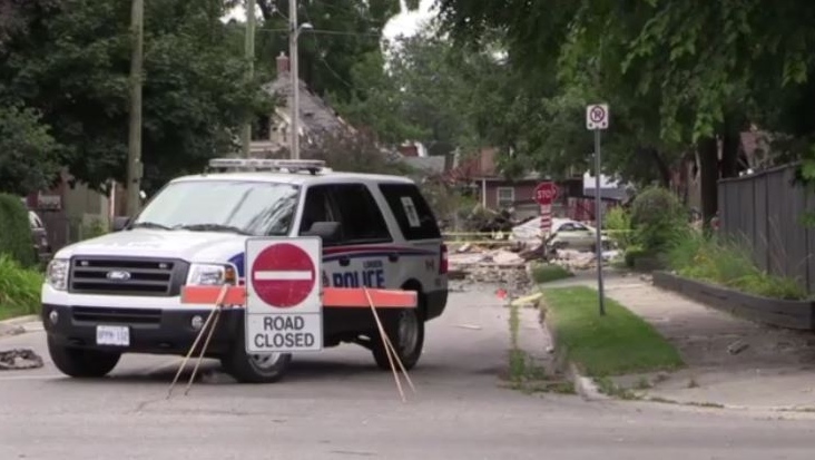 Police block Queens Avenue approaching Woodman Avenue in London, Ont. in the days after an explosion on Aug. 14, 2019. 