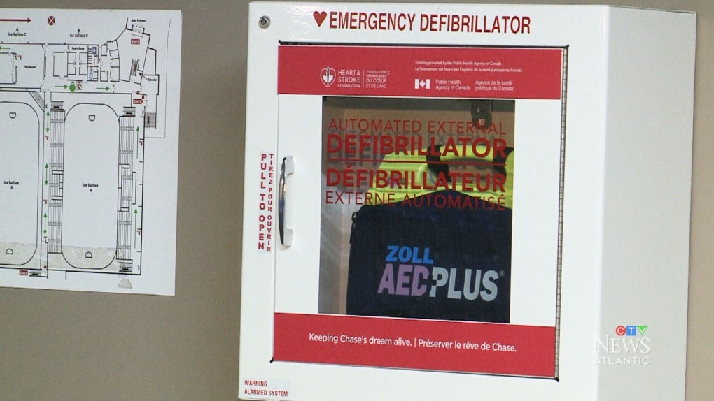 Man survives cardiac arrest thanks to AED