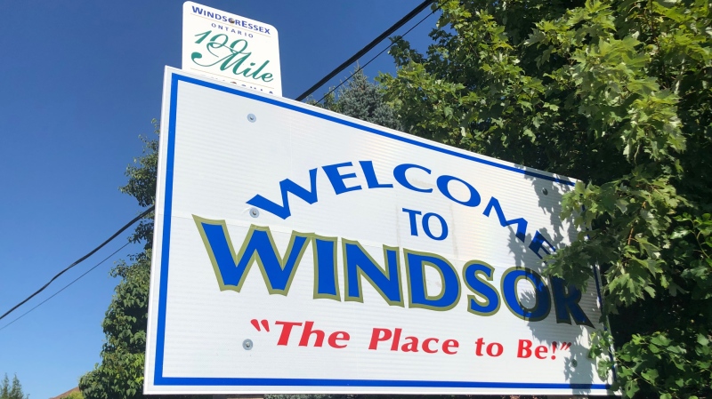 Welcome to Windsor sign on Riverside Drive in Windsor, Ont., on Monday, Sept. 2, 2019. (Melanie Borrelli / CTV Windsor)