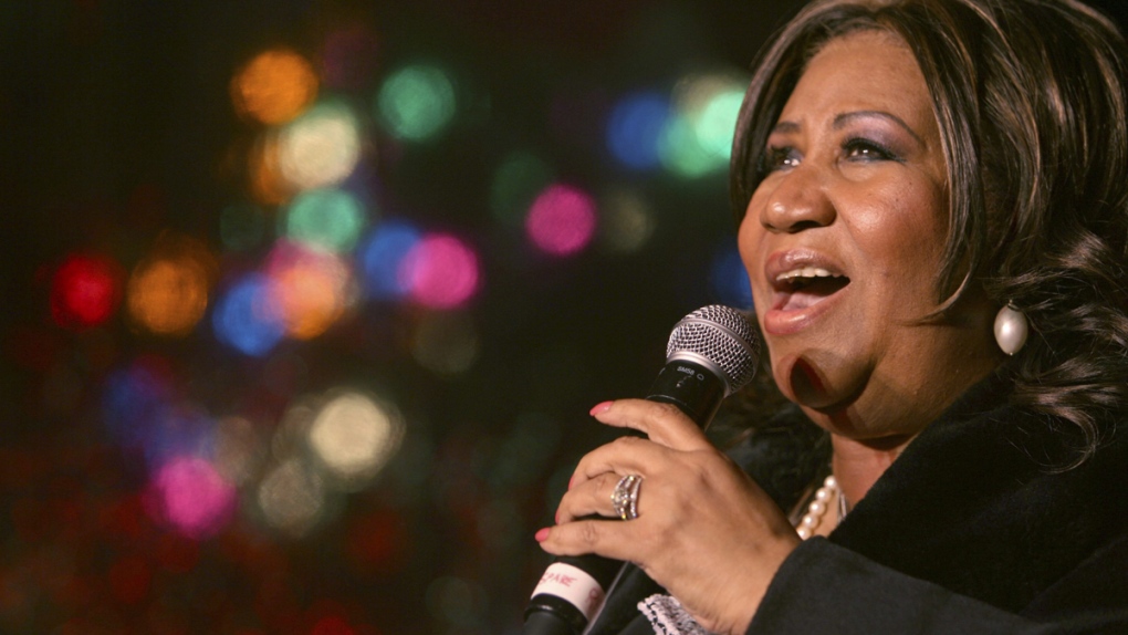 Aretha Franklin performs in 2008