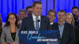Andrew Scheer holds a rally in La Prairie, Que.