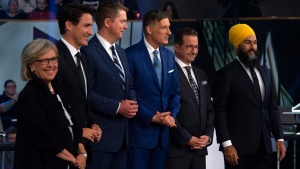 Green Party Leader Elizabeth May, Liberal Leader Justin Trudeau, Conservative Leader Andrew Scheer, People's Party of Canada Leader Maxime Bernier, Bloc Quebecois Leader Yves-Francois Blanchet and NDP Leader Jagmeet Singh pose for a photograph before the English-language federal leaders' debate in Gatineau, Que. on Monday, October 7, 2019. (THE CANADIAN PRESS / Sean Kilpatrick)