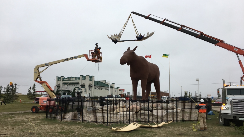 Quebec town's moose statue won't seek to supplant Moose Jaw, Sask
