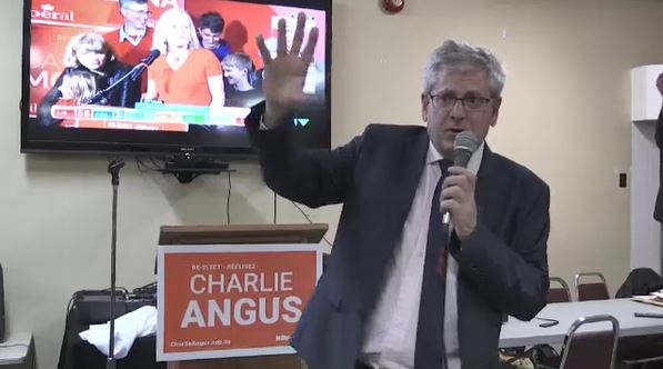 Timmins James Bay NDP incumbent Charlie Angus speaks to supporters after being re-elected for a 6th term. (Lydia Chubak/CTV Northern Ontario)