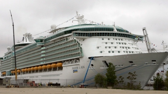 cruise ship 