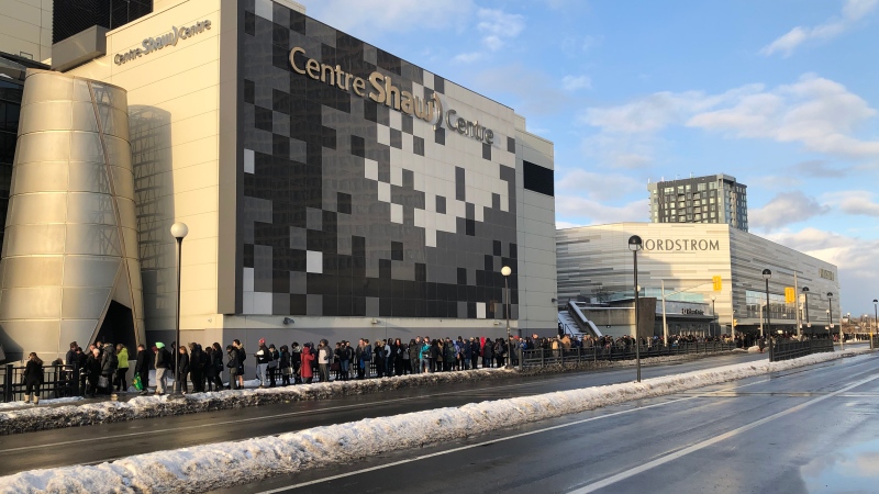  Hundreds line up for CRA job fair at the Shaw Centre in Ottawa on Nov. 15, 2019.