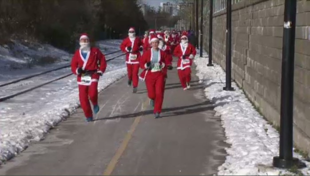 Santa Pur-suit Fun Run kicks off in Kitchener - CTV News