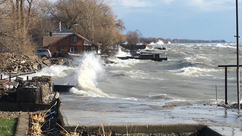 Waves crashing on the shore along Erie Shore Drive in Chatham-Kent., Ont., on Wednesday, Nov. 27, 2019. (Chris Campbell / CTV Windsor)
