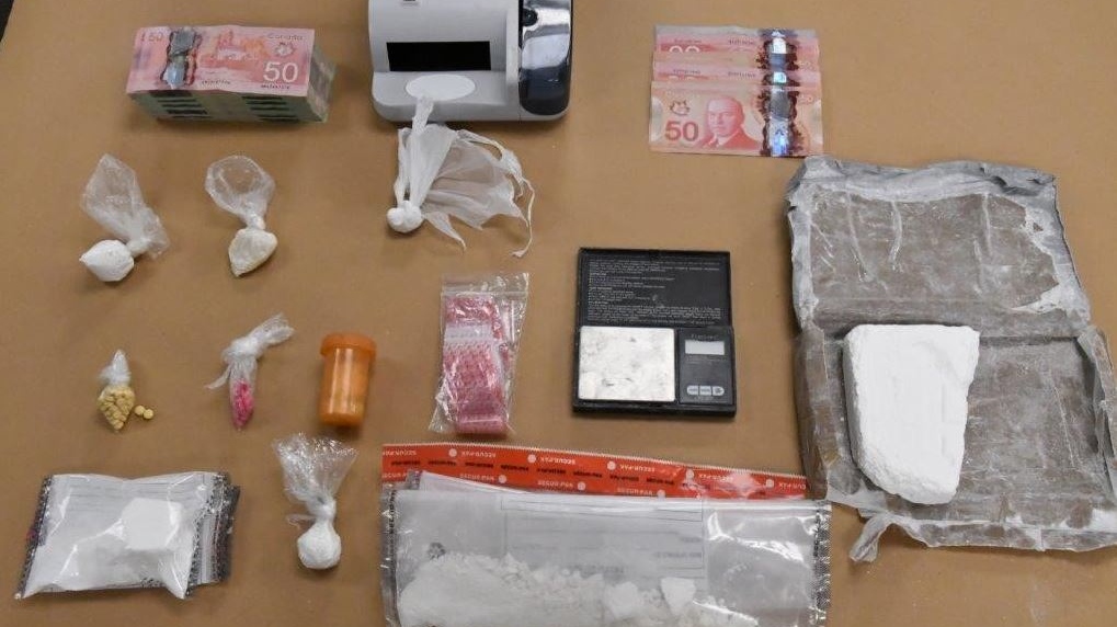 London police seized drugs and cash