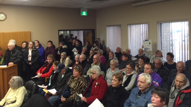 Standing room only at St. Andrews council meeting