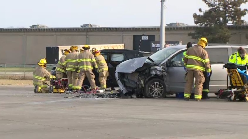 Emergency crews work at the scene of a crash in Lakeshore, Ont. on Friday, Dec. 27, 2019. 