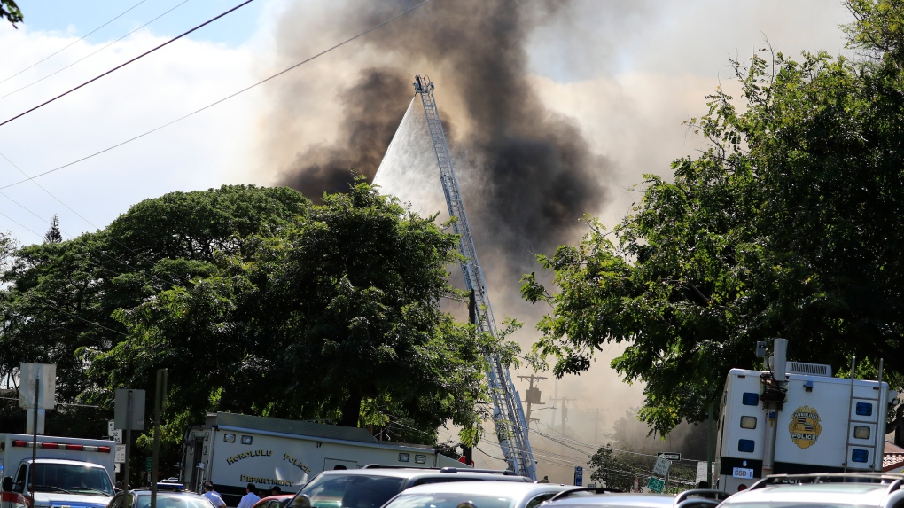 Several house fires burn in Diamond Head 