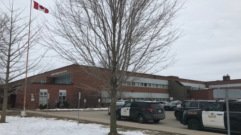  Banting Memorial high school in Alliston is placed under lockdown on Tues., Feb. 4, 2020. (David Sullivan/CTV News) 