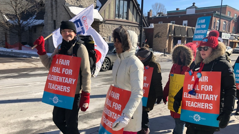 Public elementary teachers hit the picket line outside Elgin Street Public School on Wednesday as part of rotating one-day strikes across Ontario. (Courtesy: Christina Succi)