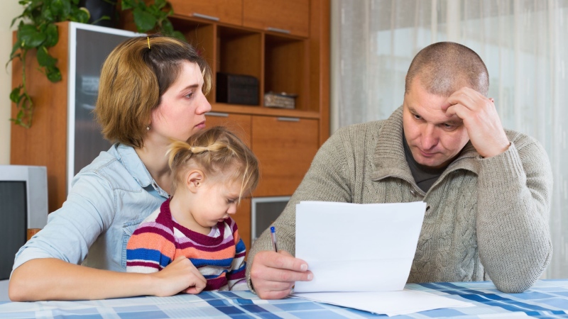 A new poll from Research Co. suggests more than half of B.C. parents are experiencing financial stress. (Shutterstock)